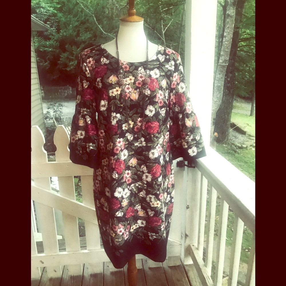 Karl Lagerfeld Pretty Floral Dress 10 FREE SHIP - Picture 1 of 5